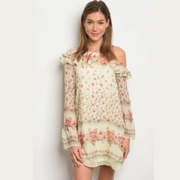 NWT Floral Boho Dress Size small - Picture 2 of 3
